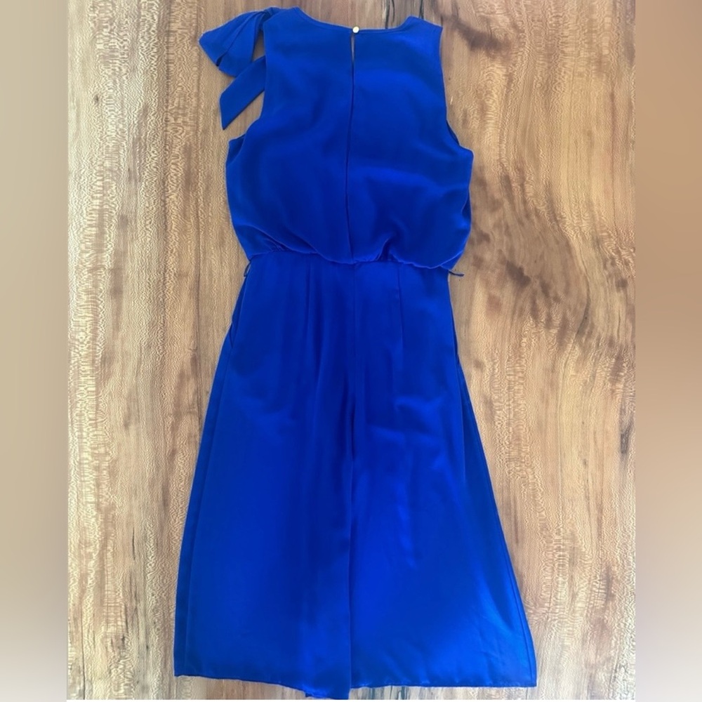 Vince Camuto Sleeveless Jumpsuit with Bow - Picture 11 of 11